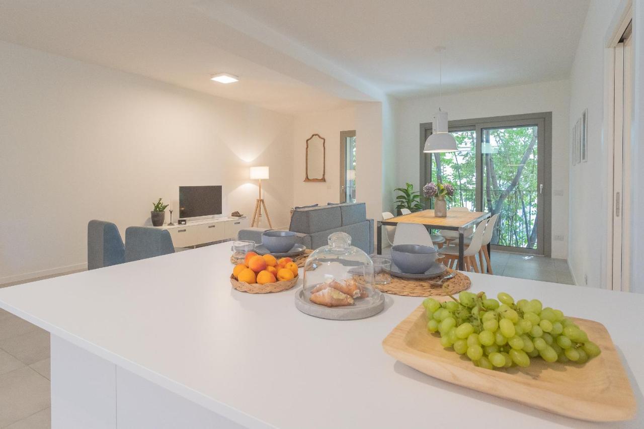 Ginepro & Salvia Apartments In Como By Rent All 코모 외부 사진